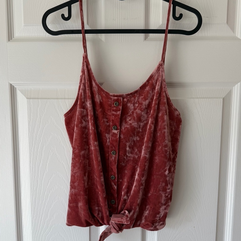 Le Lis Crushed Velvet Tie-Front Cami in Dusty Rose